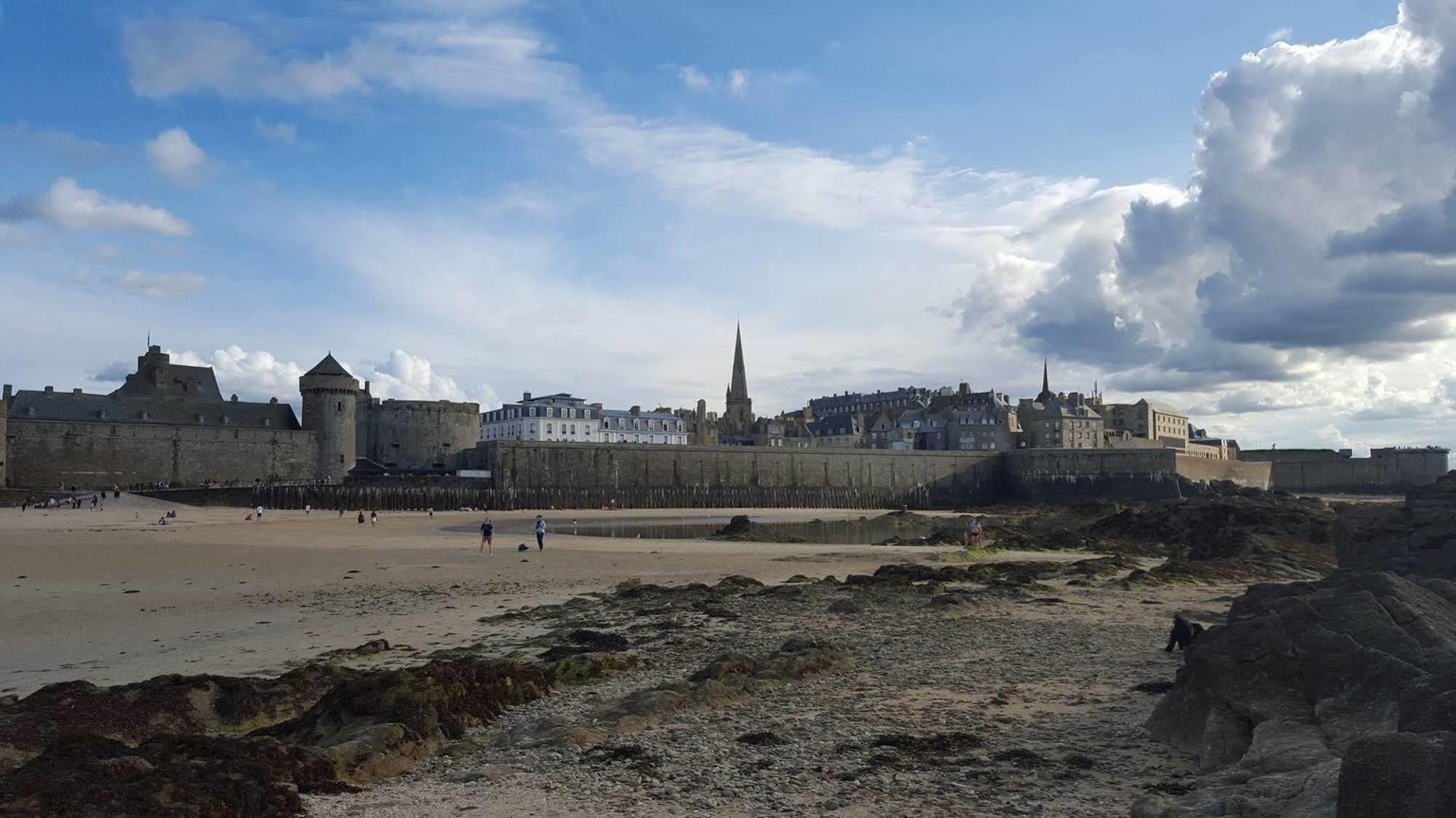 Hotel Des Abers Saint-Malo Bagian luar foto